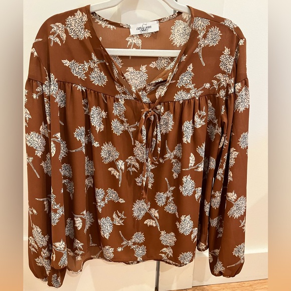 Beautiful fall Carly Jean Los Angeles top - Picture 1 of 4